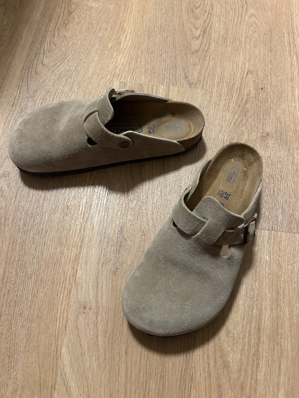 Birkenstock Boston Clogs in Taupe Suede - Picture 4 of 4